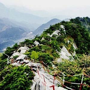 薄刀峰风景区