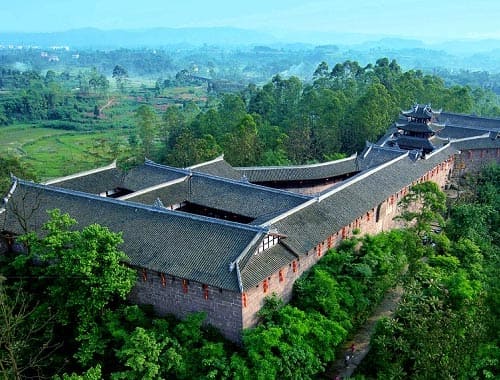 宝箴塞旅游区